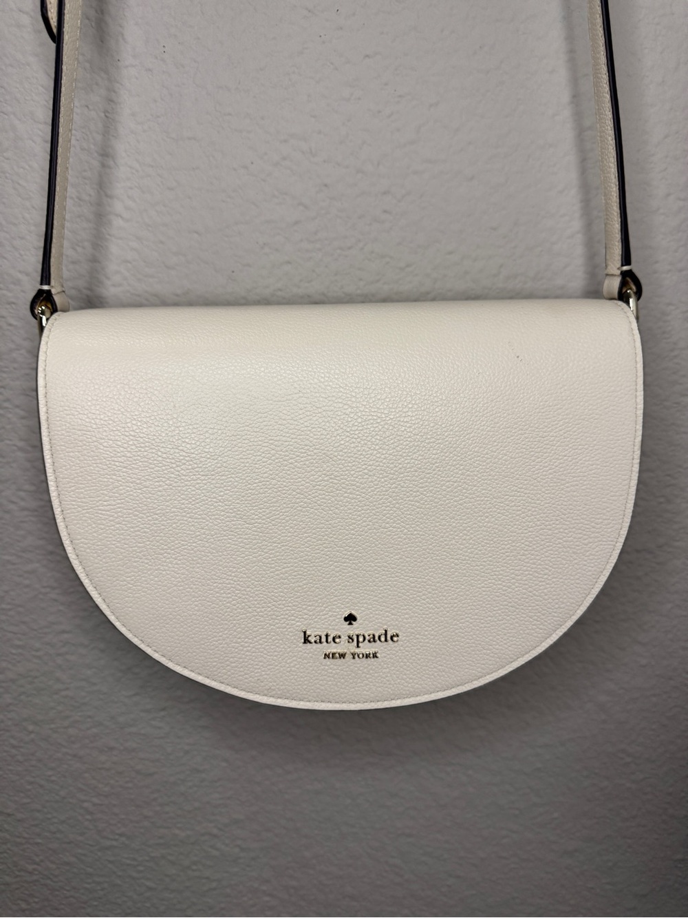 Kate Spade New York Luna Crescent Crossbody Bag White Pebbled Leather Saddle Bag